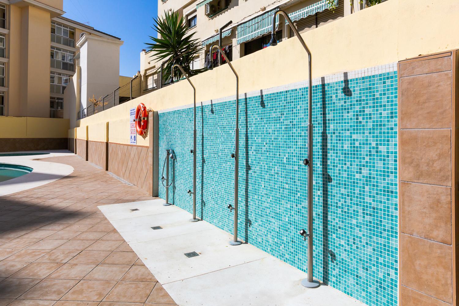 Ver1 - Terraza - 1 Dorm - Wifi - Centro A 100 Metros - Playa A 600 Metros Torremolinos Bagian luar foto