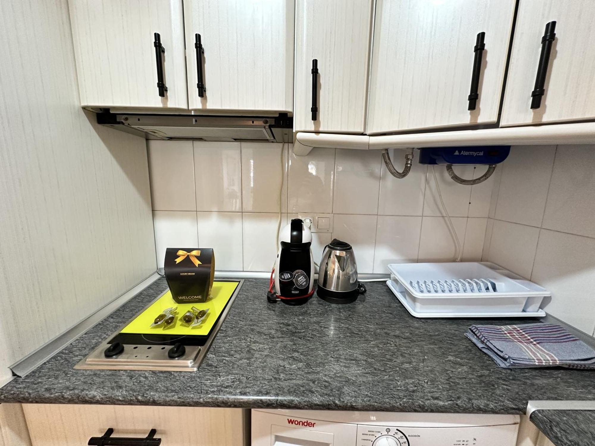 Ver1 - Terraza - 1 Dorm - Wifi - Centro A 100 Metros - Playa A 600 Metros Torremolinos Bagian luar foto