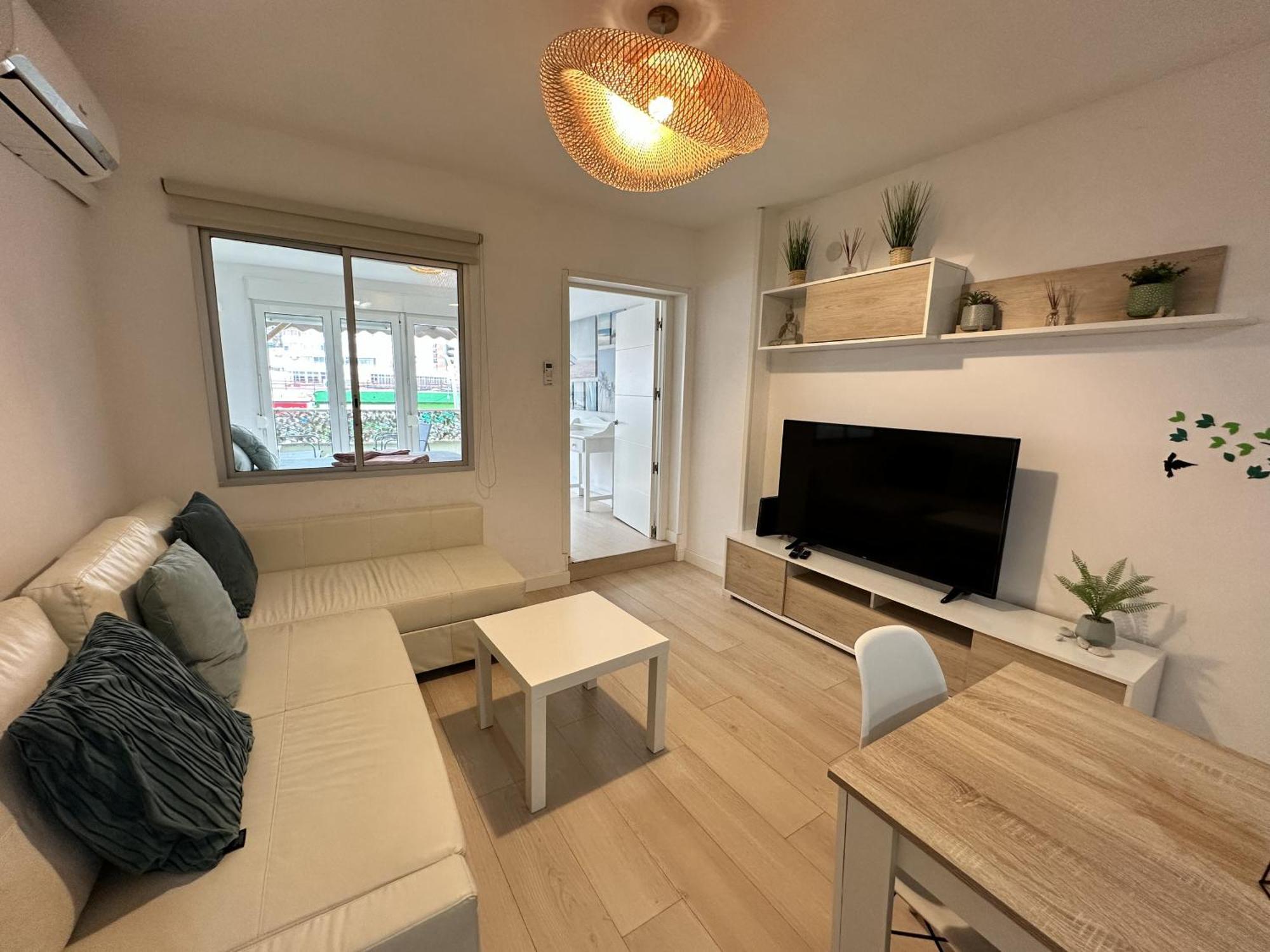 Ver1 - Terraza - 1 Dorm - Wifi - Centro A 100 Metros - Playa A 600 Metros Torremolinos Bagian luar foto