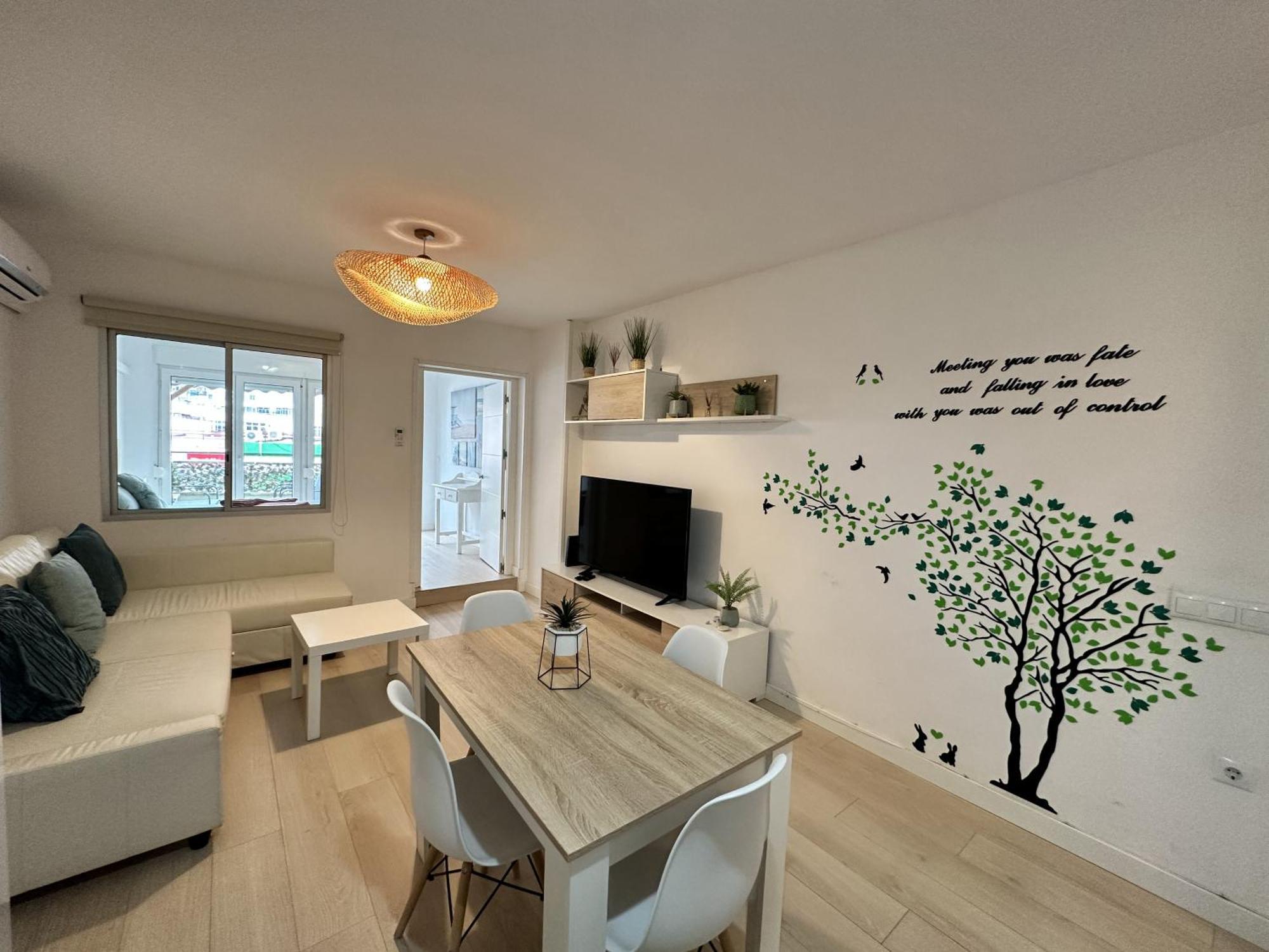 Ver1 - Terraza - 1 Dorm - Wifi - Centro A 100 Metros - Playa A 600 Metros Torremolinos Bagian luar foto
