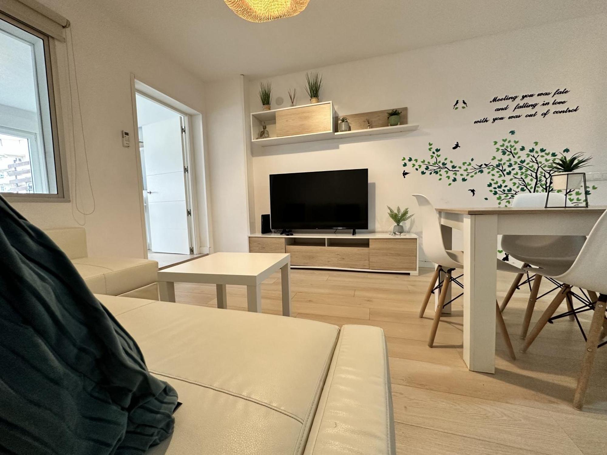 Ver1 - Terraza - 1 Dorm - Wifi - Centro A 100 Metros - Playa A 600 Metros Torremolinos Bagian luar foto